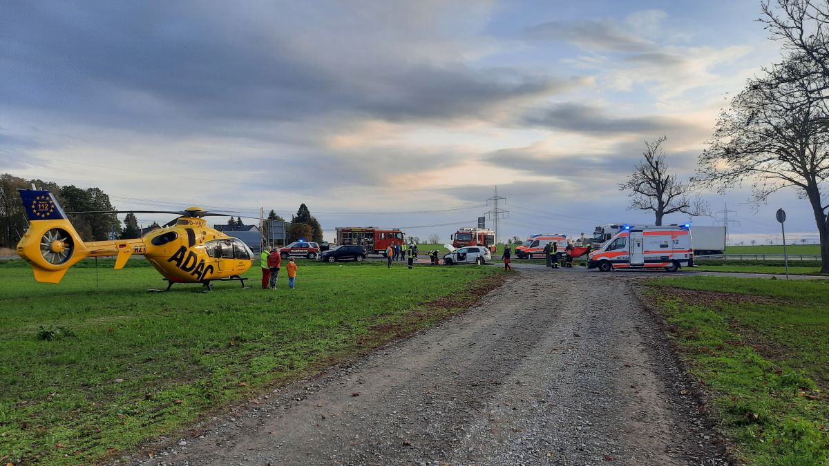 Schwerer Verkehrsunfall Auf Der B87 Bei Schlieben - Blaulichtreport ...