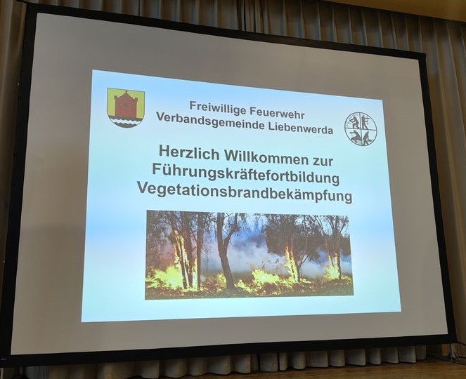 Verbandsgemeinde Liebenwerda bildet Führungskräfte der Freiwilligen Feuerwehr weiter