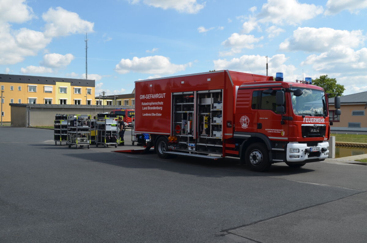 Fortbildung für Zugführer der Gefahrstoffeinheiten in Eisenhüttenstadt