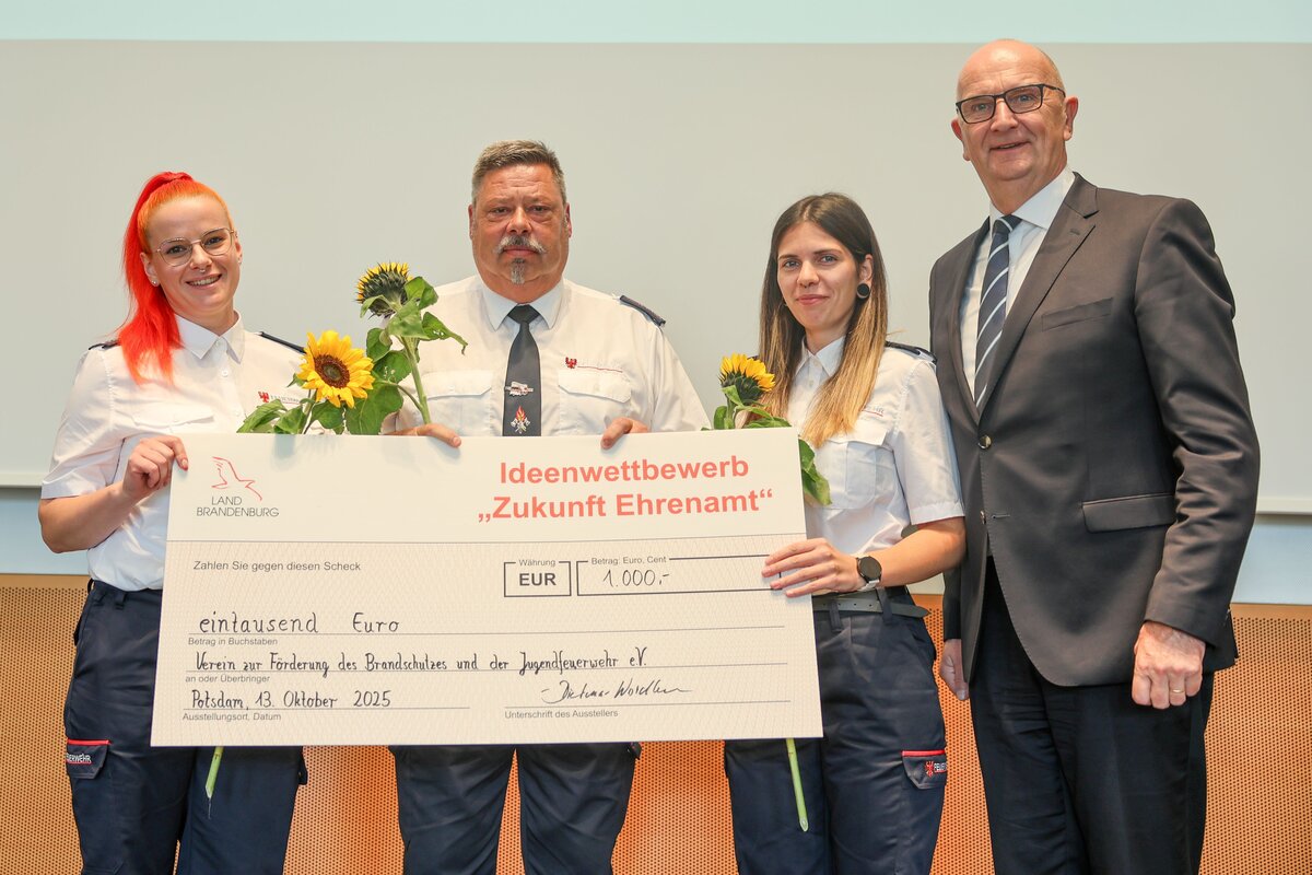 Freiwillige Feuerwehr Finsterwalde erhält Preis für »Zukunft Ehrenamt«