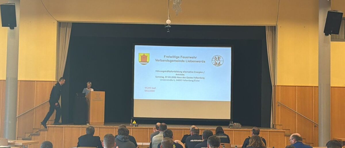 Fortbildung der Führungskräfte der Freiwilligen Feuerwehr zu alternativen Antrieben und Energien